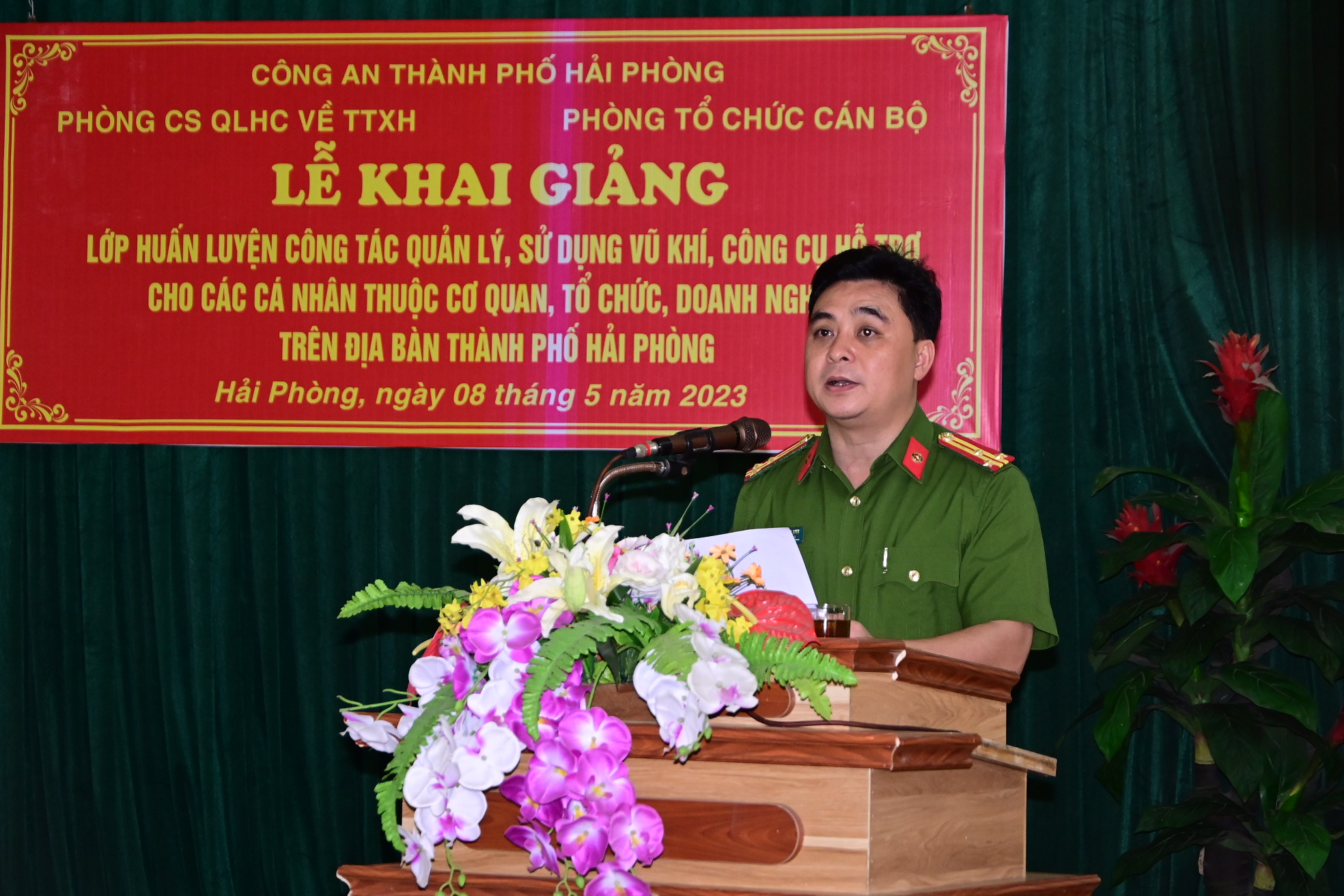 Phòng cảnh sát QLHC về TTXH: Tổ chức huấn luyện 150 học viên về công tác quản lý, sử dụng VK, CCHT